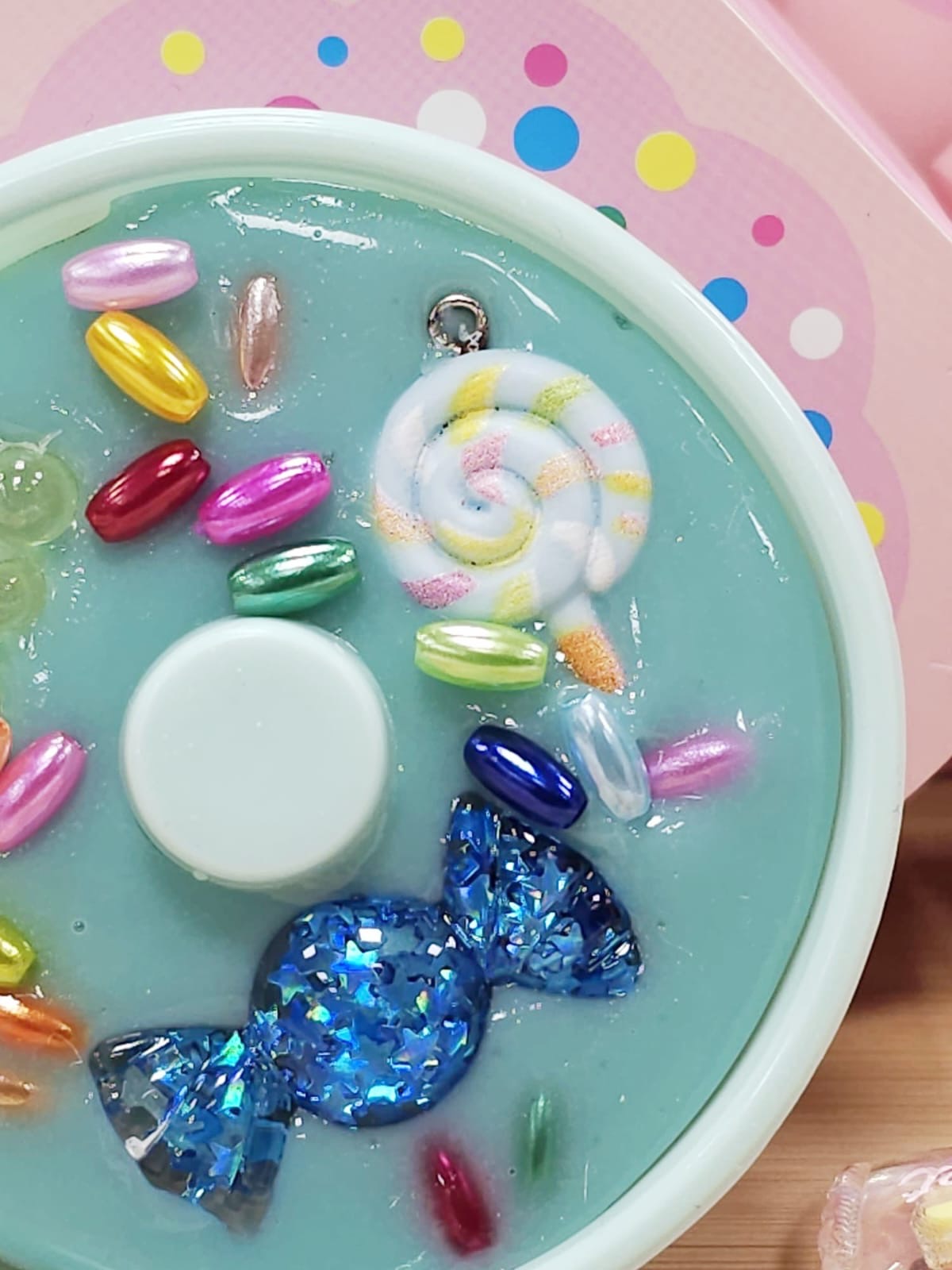 Remeltable Blue Doughnut Picky Pad & Silicone Mould (Re-meltable/ Reusable, bubblegum scented)